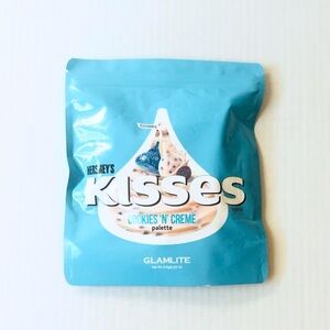 Hershey’s Kisses X Glamlite Cookies N Cream Palette